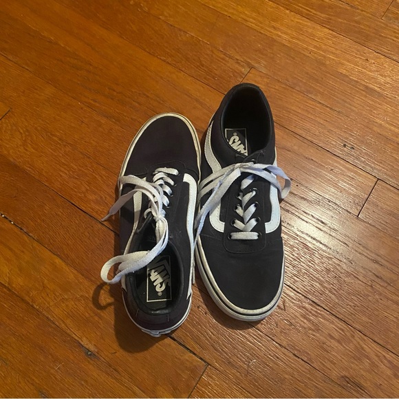 Vans Old Skool Black and White Women’s Shoes - Picture 5 of 8